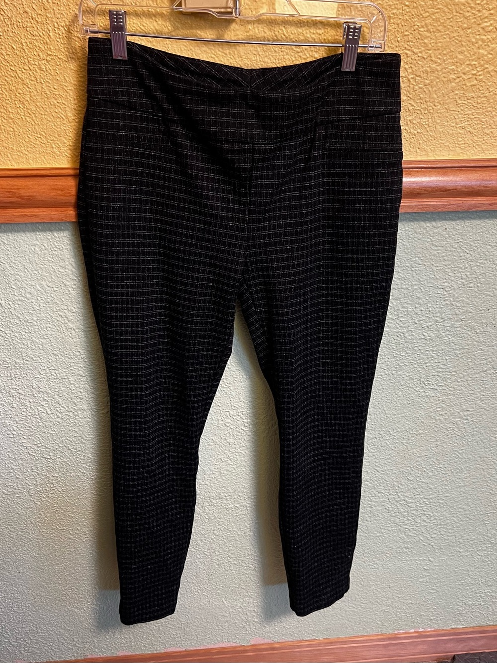 Dalia Black & White Houndstooth Grid Print Pants 30” Waist, 36” Inseam